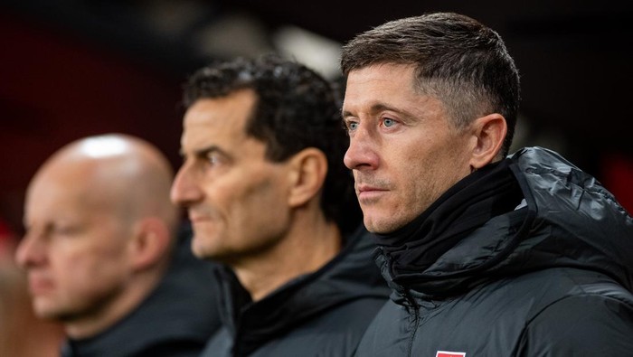 WARSAW, POLAND - NOVEMBER 16: Robert Lewandowski of Poland looks on prior to the friendly match between Poland v Chile on November 16, 2022 in Warsaw, Poland. (Photo by Mateusz Slodkowski/DeFodi Images via Getty Images)