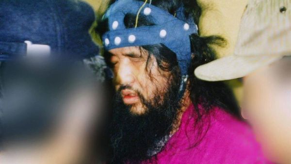 Sosok Pendiri Sekte Kiamat Aum Shinrikyo yang Dihukum Mati