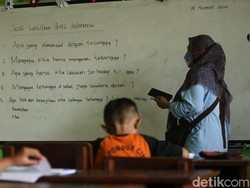 Dipaksa Segera Angkat Kaki, Ada 180 Siswa SDN Pocin 1 yang Masih Bertahan