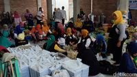 Penampakan Sibuknya Dapur Umum Muktamar Muhammadiyah di Solo