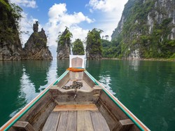 Nekat Menjelajah Tanpa Pemandu, Turis Ini Jatuh ke Jurang dan Tewas