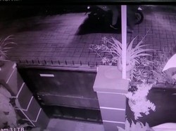 Wanita Warga Kota Malang Terekam CCTV Dibegal di Jalan Sigura-gura