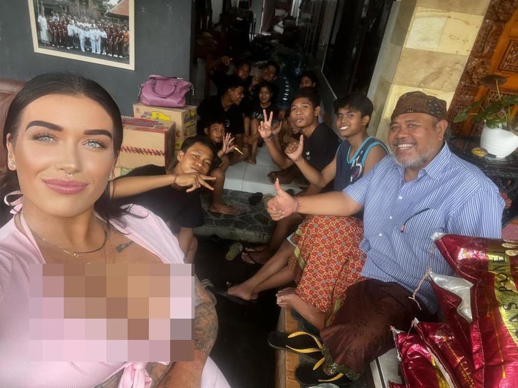 Dada Menyembul di Panti Asuhan Bali, Turis Ini Beri Penjelasan Dada Menyembul di Panti Asuhan Bali, Turis Ini Beri Penjelasan