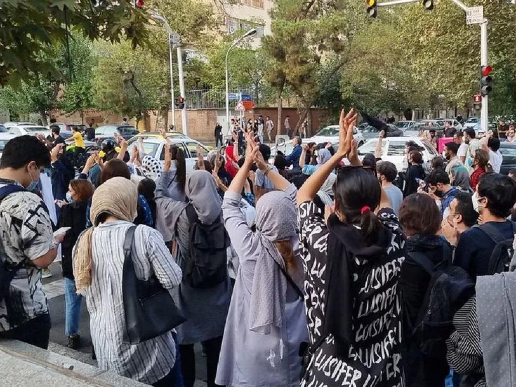 Klaim Palsu Soal 15.000 Demonstran Iran Dihukum Mati Viral di Medsos