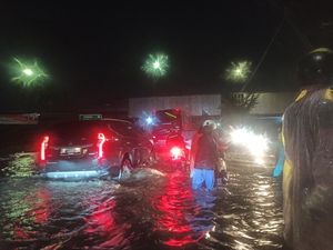 Gerbang Tol Bandar Selamat Tembung Terendam Banjir Gerbang Tol Bandar Selamat Tembung Terendam Banjir
