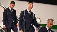 Pesawat yang membawa rombongan Timnas Portugal mendarat di Bandara Internasional Hamad, Doha. (Foto: FIFA via Getty Images/Tullio Puglia - FIFA)