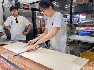 Melihat Proses Pembuatan Croissant di Nool/Strala Bread Factory