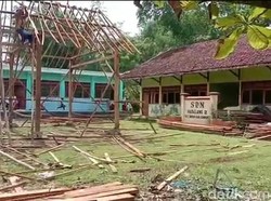 Disdik Sampang Buka Suara soal Halaman SDN 2 Madulang Dibangun Kandang Ayam