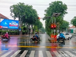 Waspadai Hujan Guyur Daerah di Jatim Pagi-Sore Hari