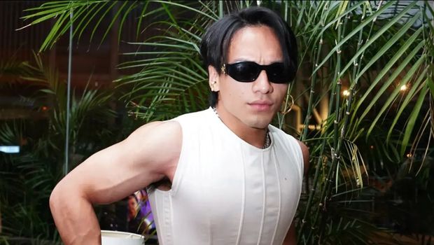 Jefri Nichol bergaya mendobrak batas gender