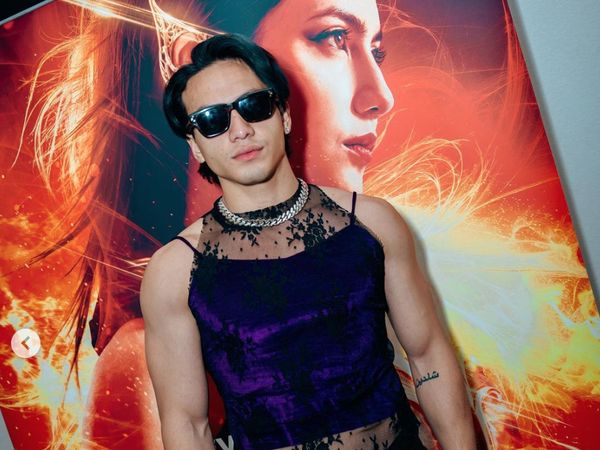 8 Foto Jefri Nichol Bergaya Mendobrak Batas Gender, Pakai Tanktop Hingga Rok