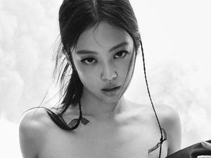 7 Gaya Seksi Jennie BLACKPINK dalam Pemotretan Elle, Pakai Swimsuit Chanel 7 Gaya Seksi Jennie BLACKPINK dalam Pemotretan Elle, Pakai Swimsuit Chanel
