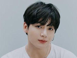 10 Pria Tertampan di Dunia Pilihan Fans, Jungkook BTS Peringkat 1 10 Pria Tertampan di Dunia Pilihan Fans, Jungkook BTS Peringkat 1