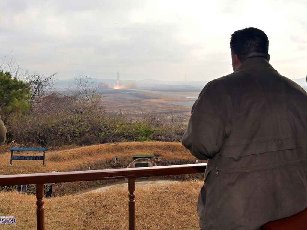 Kim Jong-Un Tegaskan Lawan Ancaman Nuklir AS dengan Senjata Nuklir