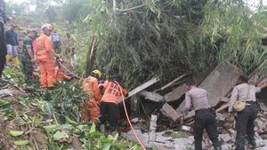 Longsor Timbun Rumah dan Dua Warga di Gunungkidul