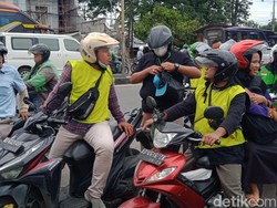 Semringahnya OjekMu Laris Manis Angkut Tamu Muktamar Muhammadiyah Solo