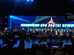 Didampingi Annisa Pohan, AHY Lantik 27 Pengurus DPC Demokrat Se-Jabar