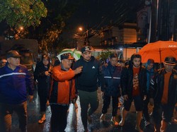 Bobby Nasution Tinjau Banjir di Medan hingga Pukul 03.00 Dini Hari