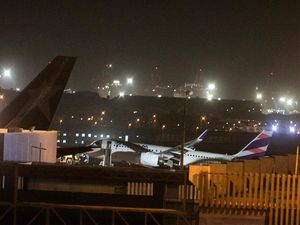 Tragis! Pesawat Tabrak Truk Damkar, 2 Orang Tewas