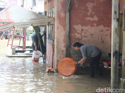 Korban Banjir di Medan Mulai Terserang Batuk dan Flu