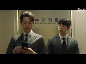 Jinyoung GOT7 Bikin Plot Twist di Reborn Rich, Khianati Song Joong Ki Jinyoung GOT7 Bikin Plot Twist di Reborn Rich, Khianati Song Joong Ki