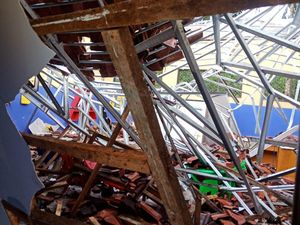 2 Ruang Kelas TK di Cibaliung Pandeglang Ambruk 2 Ruang Kelas TK di Cibaliung Pandeglang Ambruk