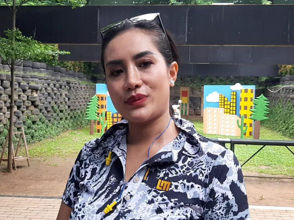 Kaget Eks Tunangan Nikahi Catherine Wilson, Shinta Bachir Tak Mau Bermusuhan Kaget Eks Tunangan Nikahi Catherine Wilson, Shinta Bachir Tak Mau Bermusuhan