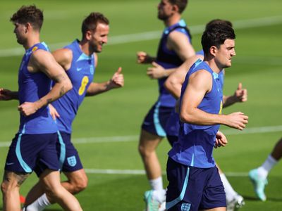 Qatar Panas Pol, Skuad Inggris Ngadem di Depan Kipas Angin