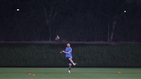 Kondisi ini memunculkan kekhawatiran bahwa Messi berpeluang absen di laga perdana Argentina di Piala Dunia 2022 saat menghadapi Arab Saudi, Selasa (22/11/2022) Foto: Getty Images/Michael Steele