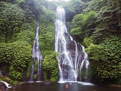Megahnya Air Terjun Kembar Banyumala, Sepotong Surga di Bali Utara