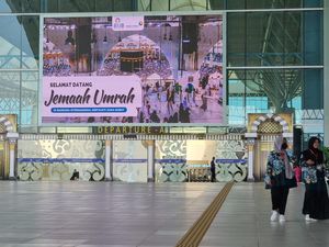 Akhirnya! Jemaah Umrah Terbang dari Bandara Kertajati Akhirnya! Jemaah Umrah Terbang dari Bandara Kertajati