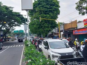 Aremania Kuasai Jalanan di Malang, Kemacetan Mengular Panjang