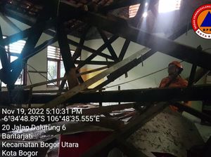 Atap SDN Bantarjati Bogor Ambruk, Diduga Akibat Bangunan Lapuk