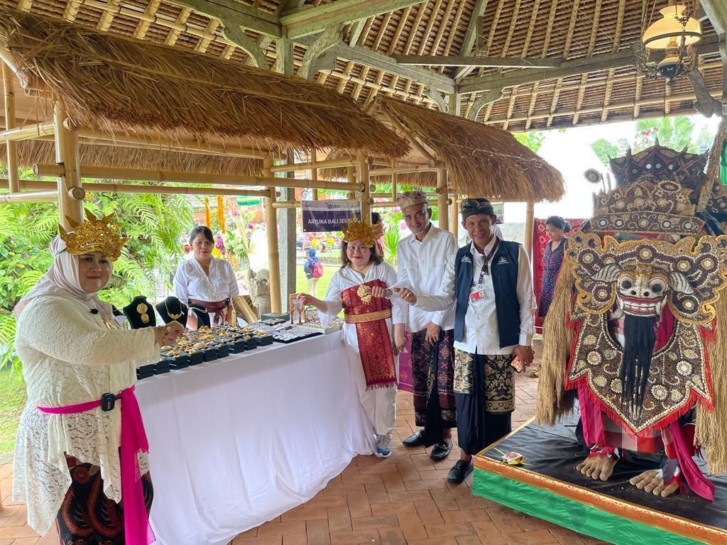 Ketika Para Istri dan Pasangan Pebisnis G20 Kumpul di Bali Ketika Para Istri dan Pasangan Pebisnis G20 Kumpul di Bali