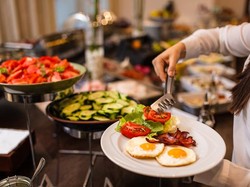 Aturan Sarapan di Hotel: Tamu Dilarang Bungkus!