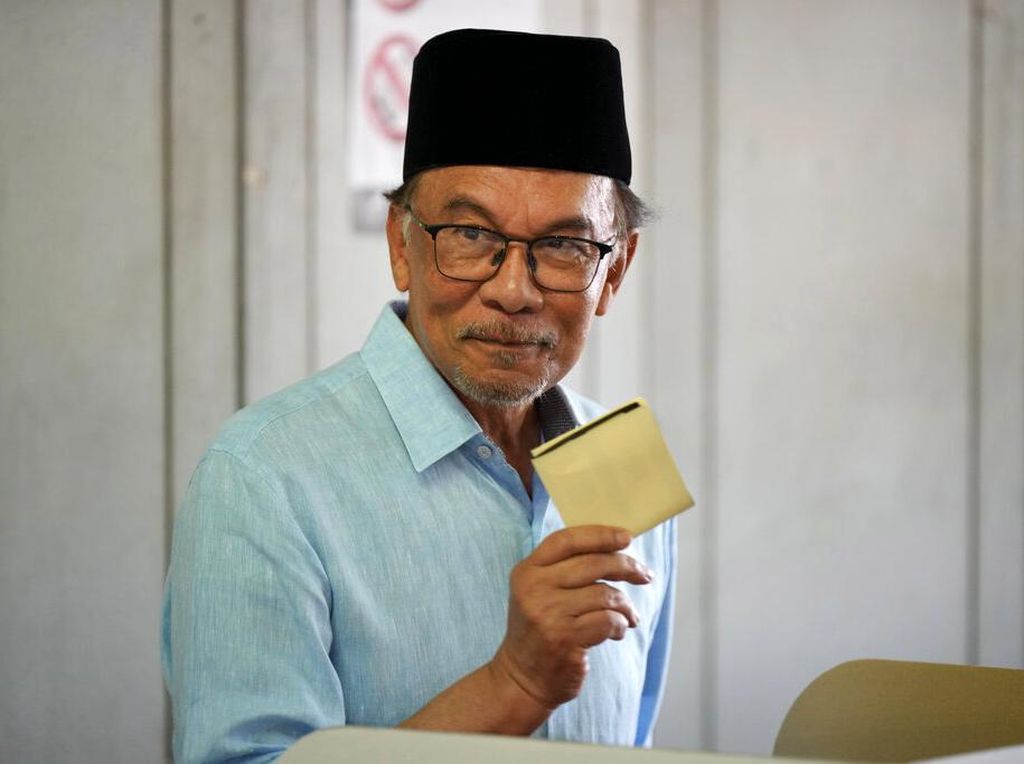Hasil Pemilu Malaysia 2022: Saling Klaim Menang, Muncul Parlemen Gantung Hasil Pemilu Malaysia 2022: Saling Klaim Menang, Muncul Parlemen Gantung