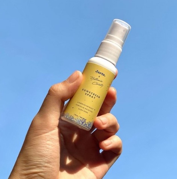 Praktis dan Bisa Dibawa-bawa, Ini 5 Sunscreen Spray dari ...