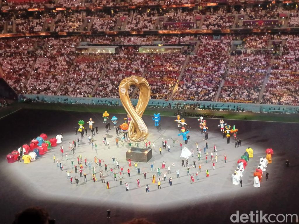 Lantunan Surat Al-Hujurat Ayat 13 di Opening Ceremony Piala Dunia 2022 Lantunan Surat Al-Hujurat Ayat 13 di Opening Ceremony Piala Dunia 2022