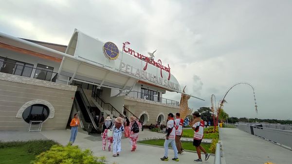 Potret Suasana Pelabuhan Sanur Saat Libur Akhir Pekan