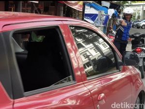 Galaknya Petugas Dishub Medan Hadapi Warga Kebingunan Perubahan Lalin Galaknya Petugas Dishub Medan Hadapi Warga Kebingunan Perubahan Lalin