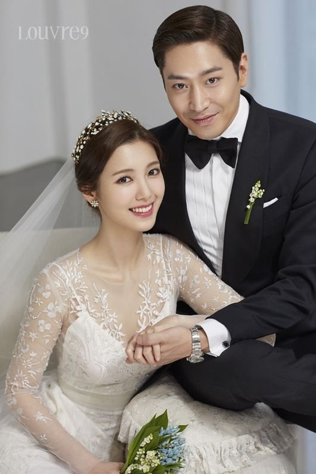 Potret pernikahan Eric Moon dan Na Hye Mi
