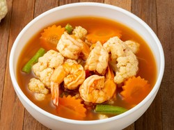 Resep Sup Udang dan Sayuran yang Gurih Segar, Cocok untuk Makan Malam