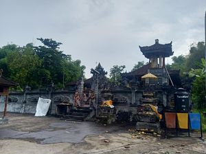 Pura Dalem Perancak Diacak-acak Maling, Aksi Pelaku Terekam CCTV Pura Dalem Perancak Diacak-acak Maling, Aksi Pelaku Terekam CCTV