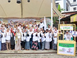 Dukung Perekonomian, Super SandiUno Borong Dagangan UMKM di Purworejo