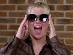 Kacamata XRAI Ini Bantu Orang Tuli Bersosialisasi