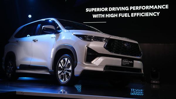 Melihat Lebih Dekat Toyota Kijang Innova Zenix