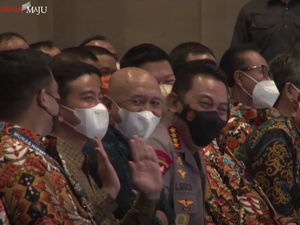 Kala Bahlil Minta Ganjar dan Puan Hati-hati soal Gibran