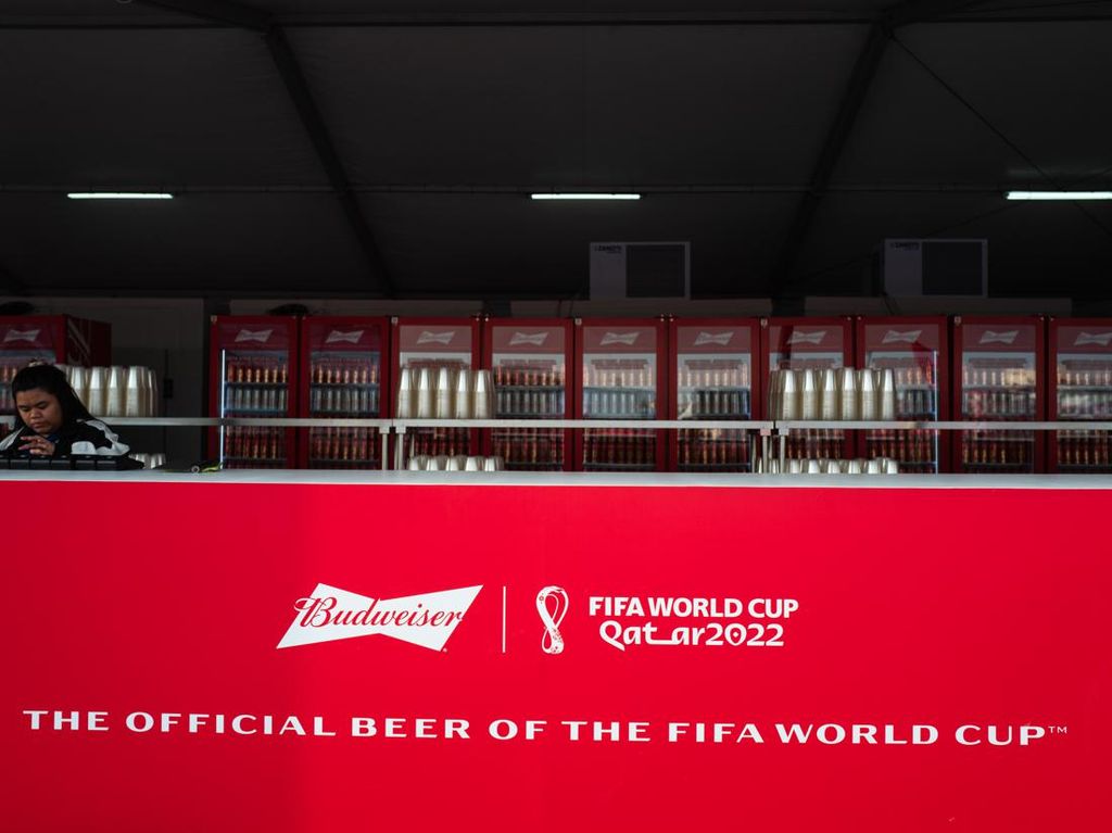 Dilarang Dijual, Budweiser Mau Kirim Bir ke Pemenang Piala Dunia