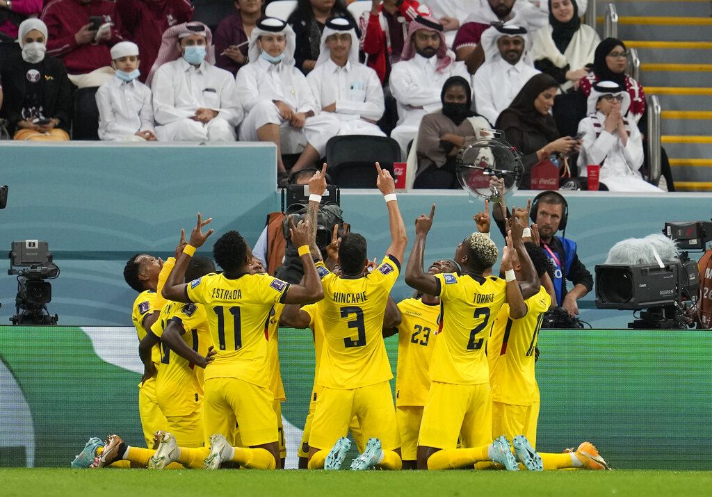 Laga pembuka Piala Dunia 2022 antara Qatar vs Ekuador di Grup A telah tuntas. La Tri memimpin 2-0 berhasil meraih tiga poin atas kemenangan 2-0.