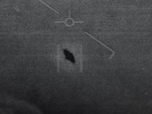 Heboh Kemunculan UFO Bikin Bandara di Turki Ditutup 12 Jam Heboh Kemunculan UFO Bikin Bandara di Turki Ditutup 12 Jam